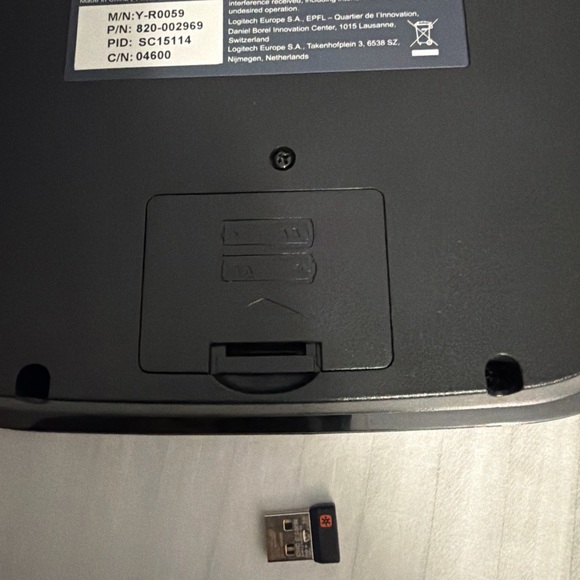 Logitech MK710 Wireless Keyboard With Dongle ~Tested Working - Picture 11 of 12